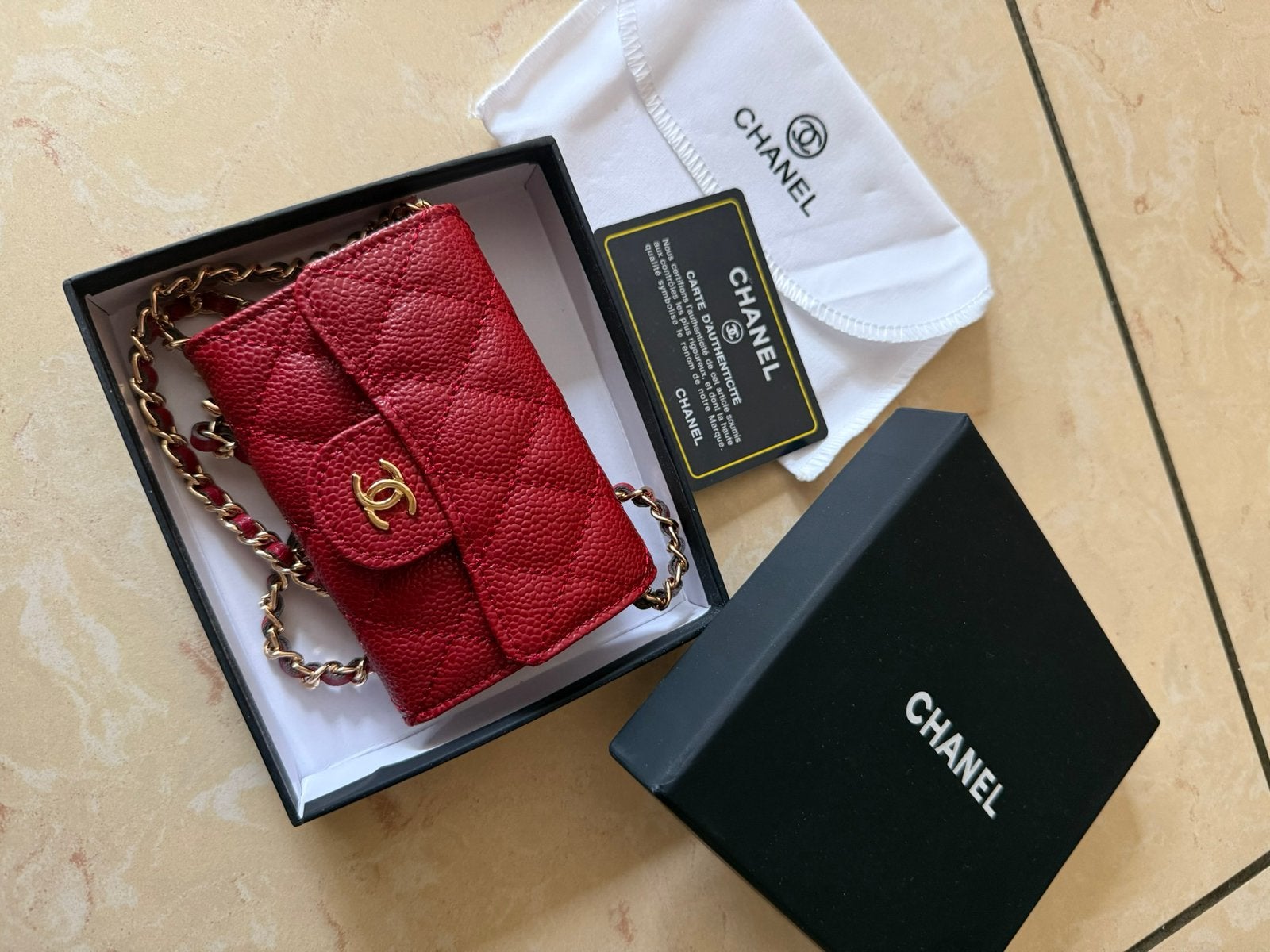 Mini porte feuille chanel, Handtassen en Accessoires, Portemonnees, Verzenden, Zo goed als nieuw
