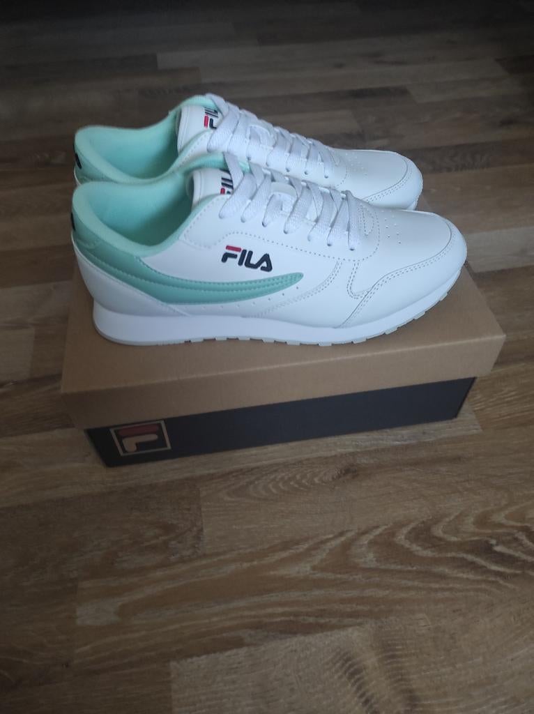 Nieuwe FILA sneaker maat 39, Ophalen of Verzenden