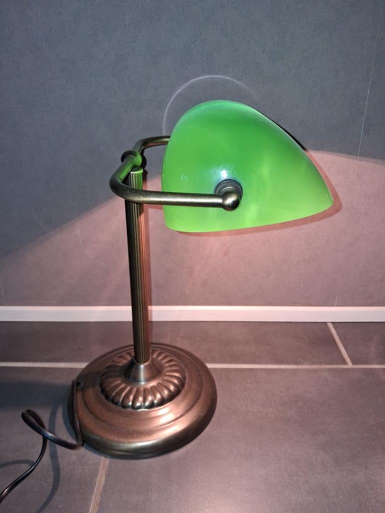 Lampe banquier
Opaline verte, Antiquités & Art, Enlèvement ou Envoi