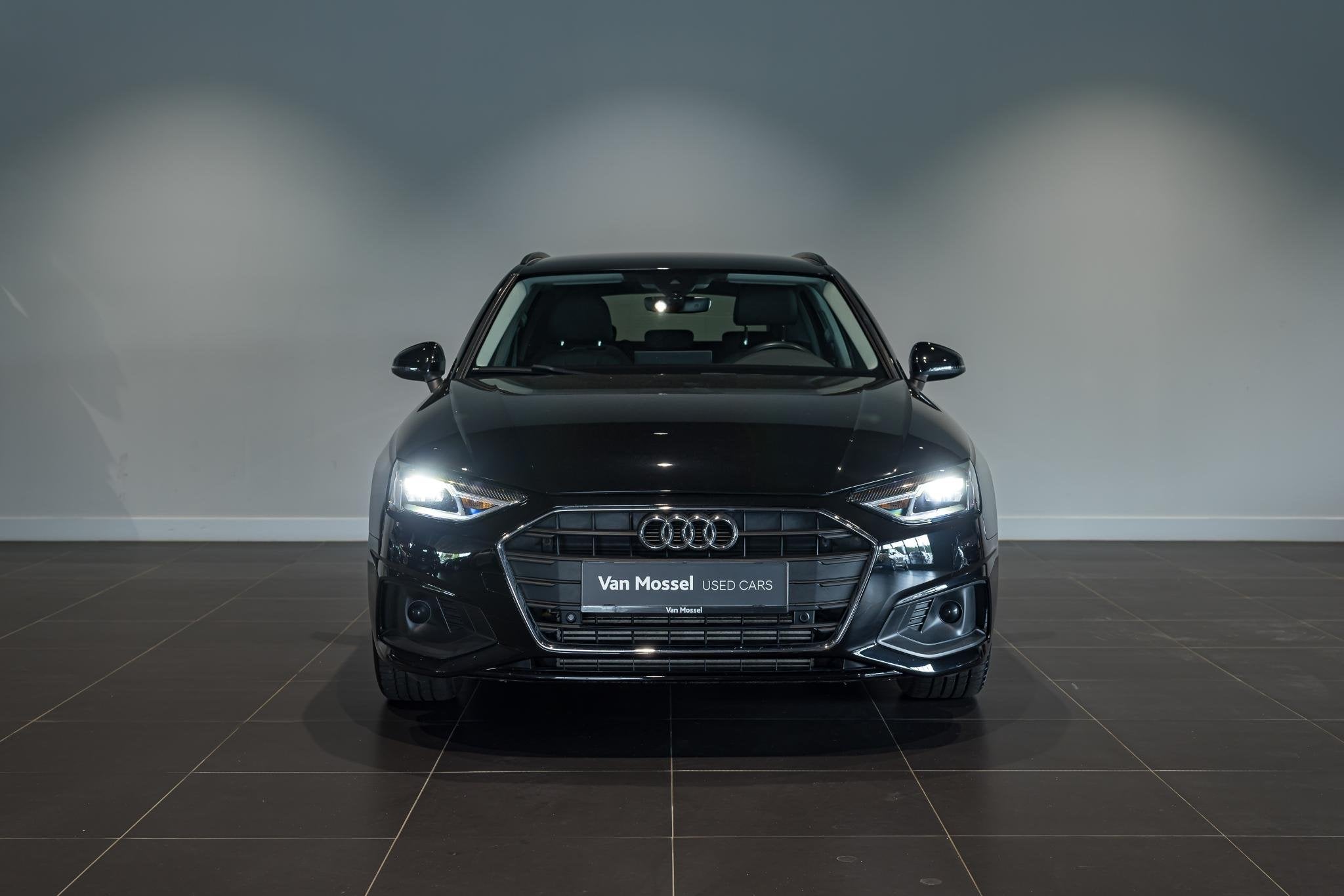 Audi A4 Avant 35 TFSi 110kW S tronic (automatique), Entreprise, 164 g/km, A4, Noir
