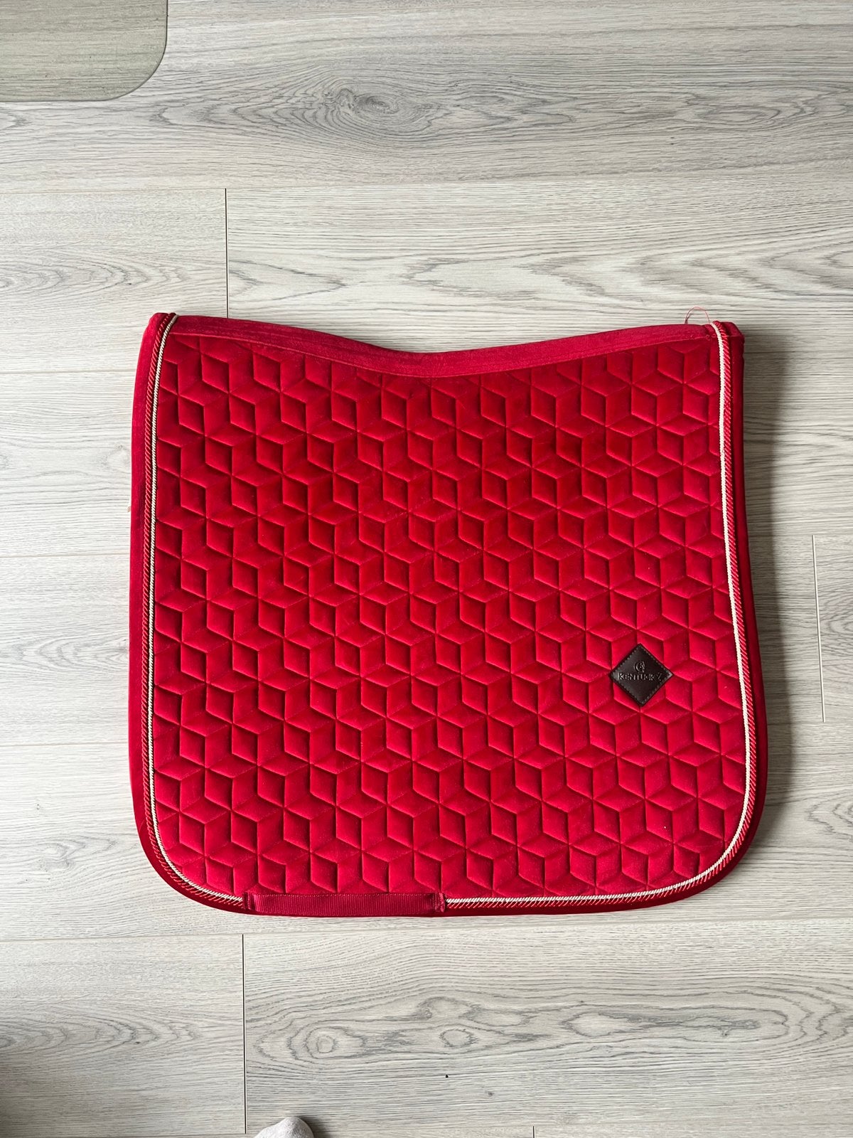Kentucky zadeldoek Velvet Rood, Dressuurdekje, Rood, Nieuw, Kentucky