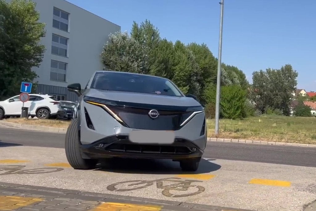 nissan ariya evolve+ warmtepomp -22 kwh lader, Auto's, Dealer onderhouden, 0 cilinders, Alcantara, Elektrisch