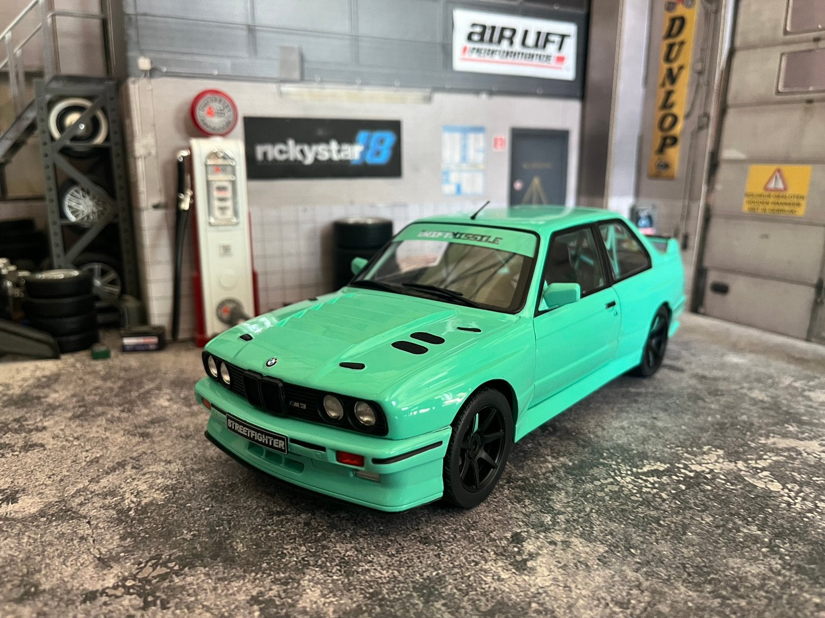 1:18 BMW M3 E30 - nieuw in de doos, Hobby en Vrije tijd, Modelauto's | 1:18, Zo goed als nieuw, Auto, Solido, Ophalen of Verzenden
