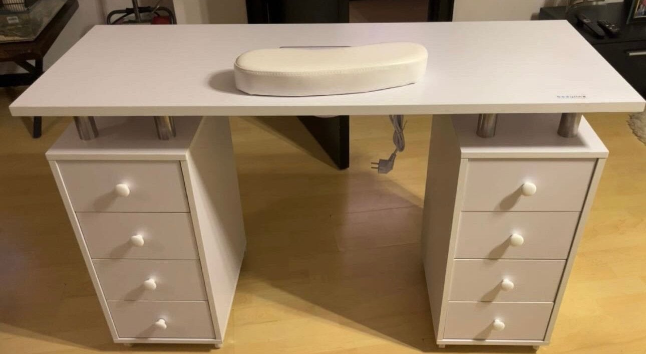Table de manucure, Enlèvement, Comme neuf
