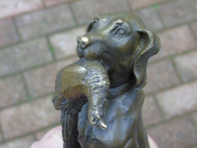 chien de chasse assis en bronze signé MENE ., Antiquités & Art, Enlèvement ou Envoi, Bronze