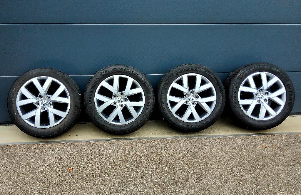Très belles jantes originales VW Touareg avec pneus été, Pneus et Jantes, 265 mm, Pneus été, Utilisé