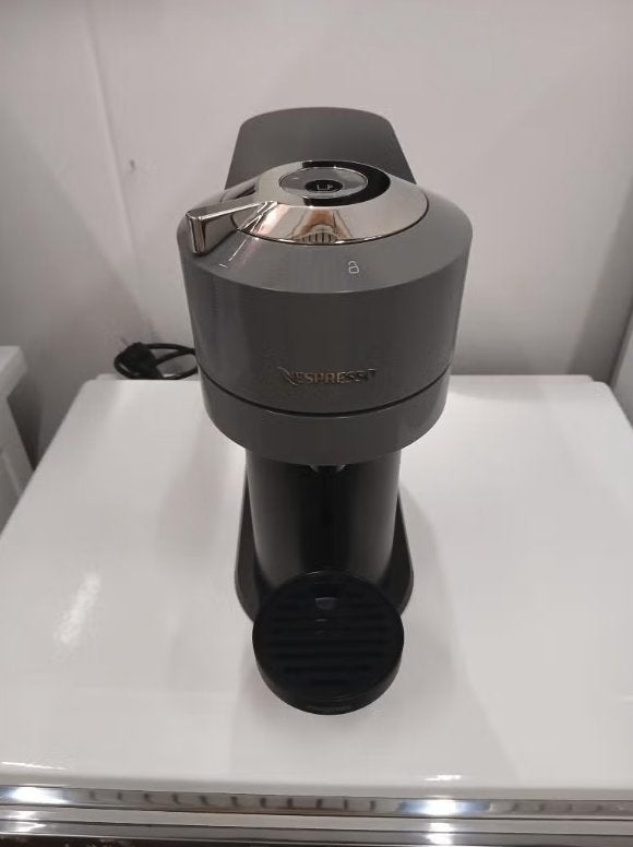 Nespresso Vertuo, Ophalen of Verzenden, Zo goed als nieuw, Koffiepads en cups, Afneembaar waterreservoir