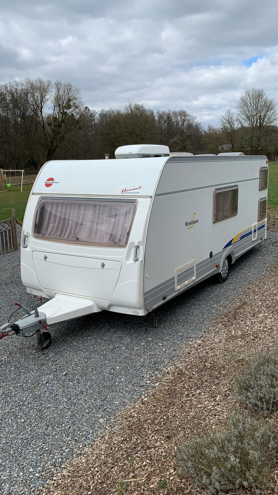 Caravane Burstner, Caravanes & Camping, Caravanes, Jusqu'à 6, Lit fixe, Particulier, Siège standard