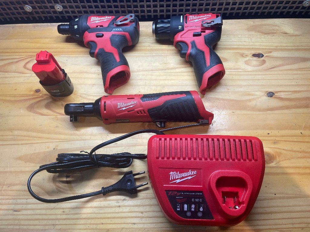 milwaukee m12 set nieuw, Doe-het-zelf en Bouw, Ophalen, Nieuw