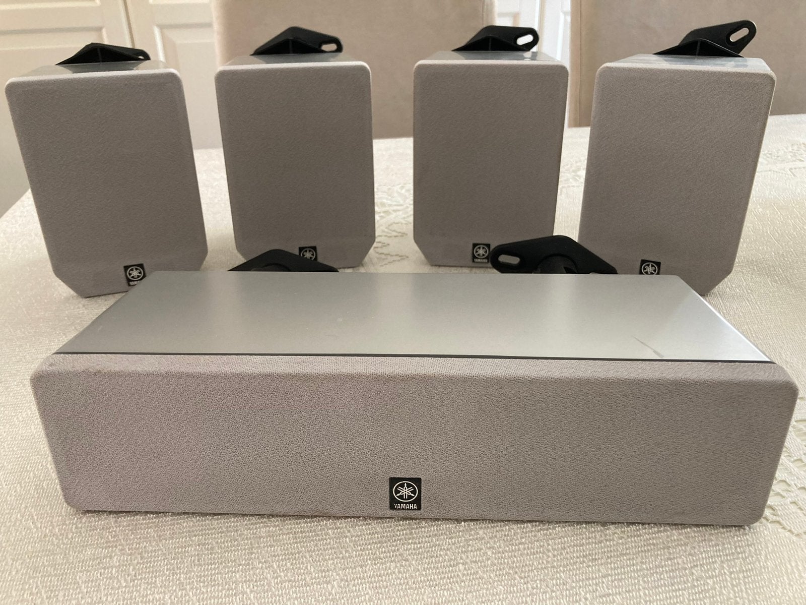 Ensemble d’enceintes Yamaha, Audio, Tv en Foto, Home Cinema-sets, Overige systemen, 70 watt of meer, Zo goed als nieuw, Ophalen