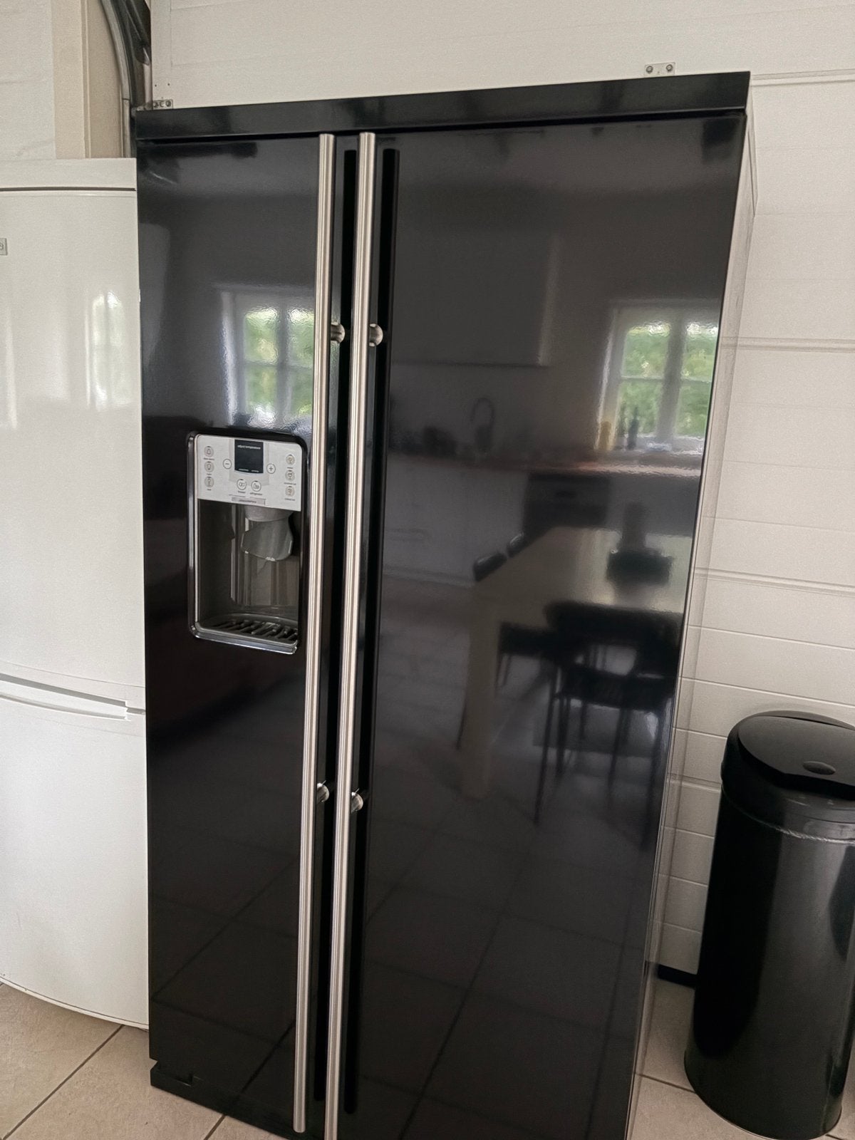 Whirlpool Amerikaanse Side-by-Side Koelkast (Zwart), Elektronische apparatuur, Ophalen, Zo goed als nieuw