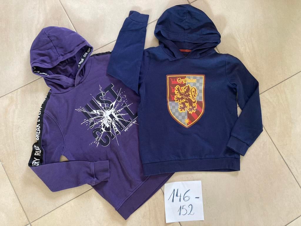 Twee Hoodies maat 146, Just Chill en Gryffindor., Ophalen, Gebruikt, Jongen, Trui of Vest