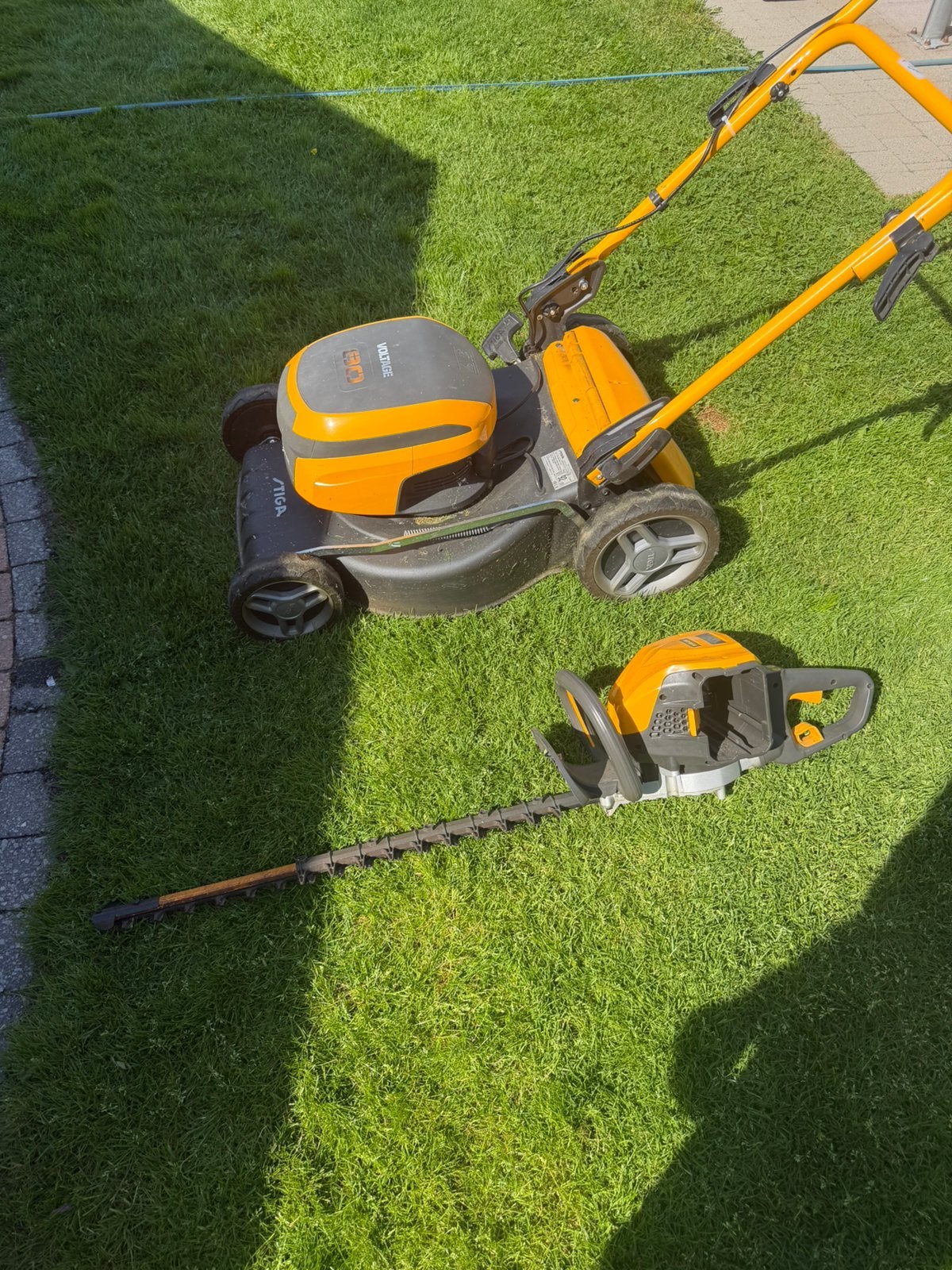 Accu grasmaaier met mulchen + accu haagschaar, Tuin en Terras, Ophalen, Gebruikt, Accu-grasmaaier, 40 t/m 49 cm