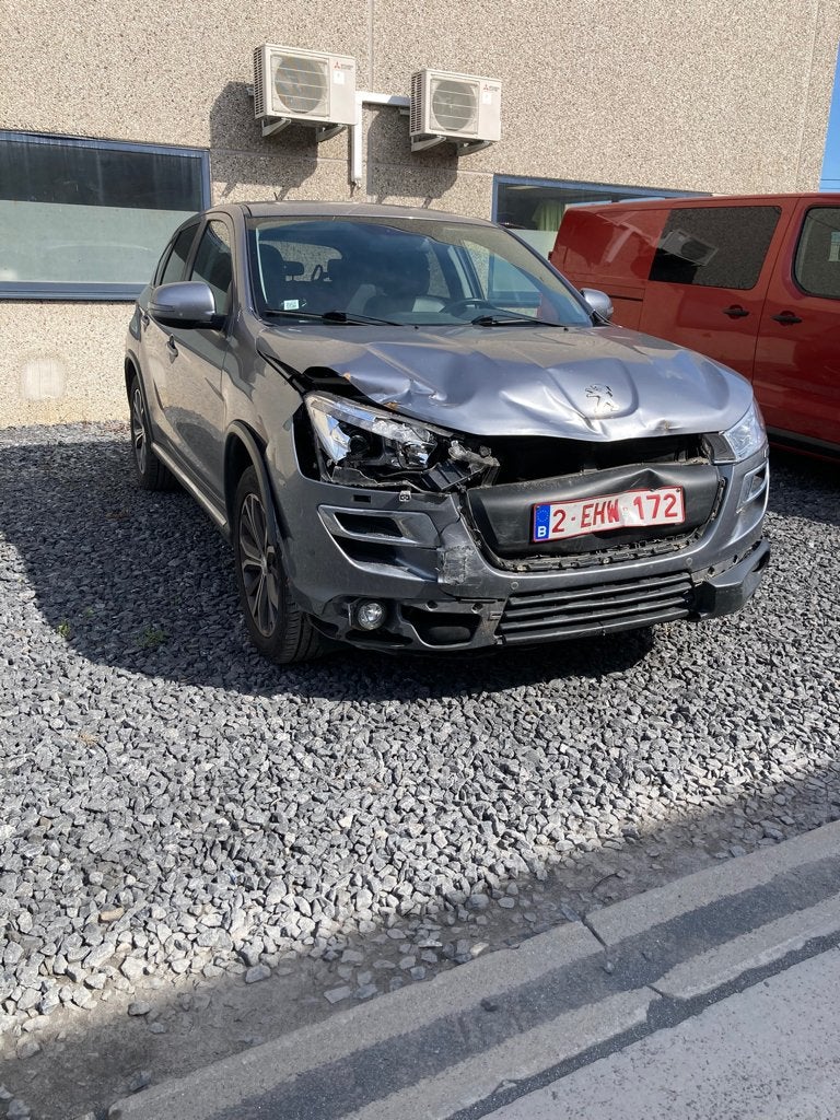 Peugeot 5008 accidentée, Autos, Cuir, Argent ou Gris, Boîte manuelle, Noir