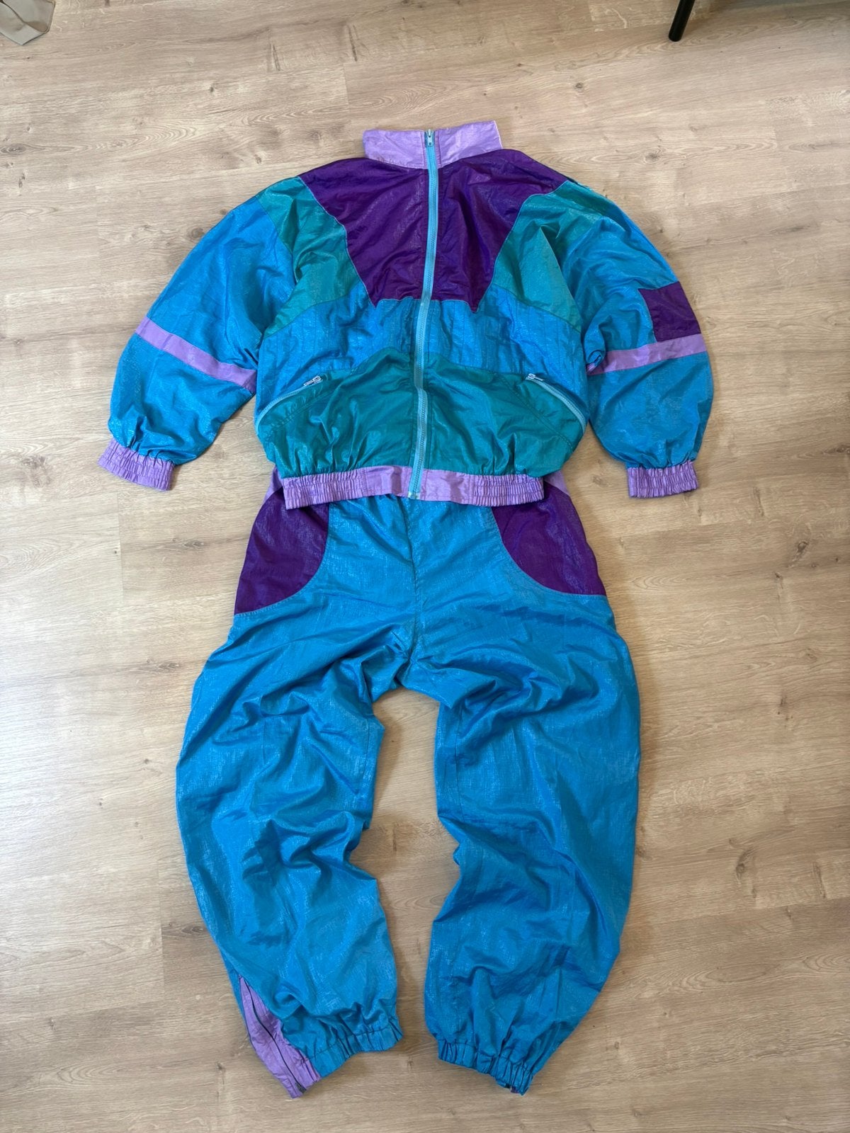 Ensemble vintage jogging et veste survêtement L, Enlèvement ou Envoi, Porté, Taille 52/54 (L), Bleu