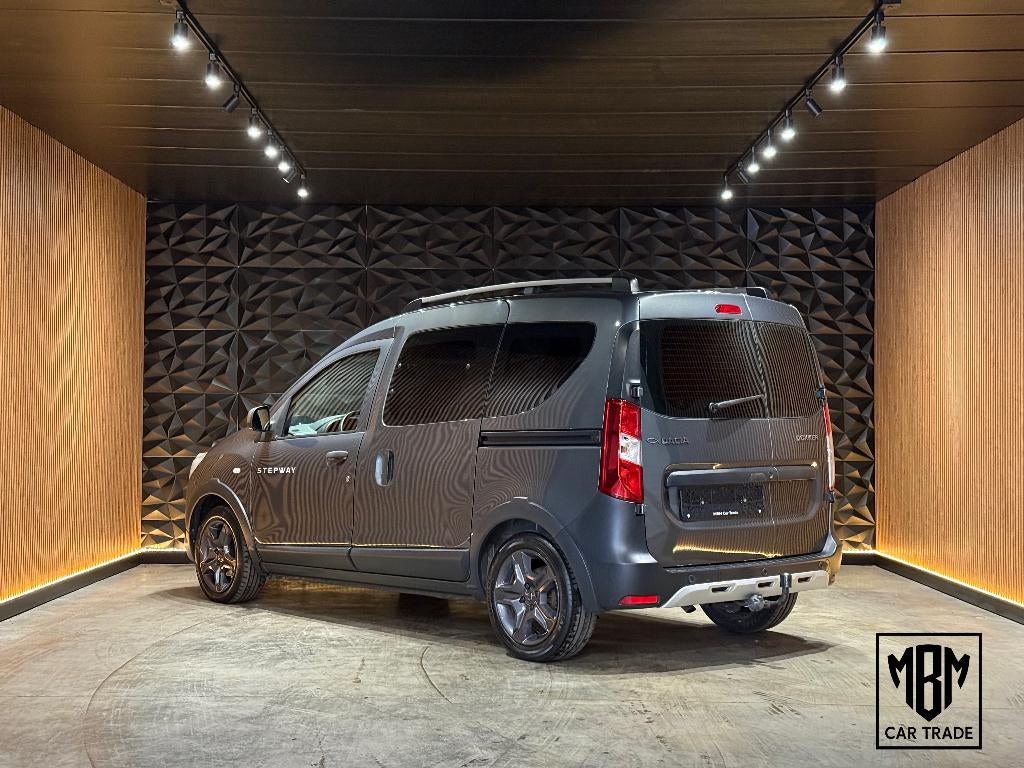 ✅ Dacia Dokker 1.5 dCi GARANTIE Airco Navi Trekhaak Cruise C, Auto's, Dacia, Voorwielaandrijving, Euro 5, 1280 kg, 4 cilinders