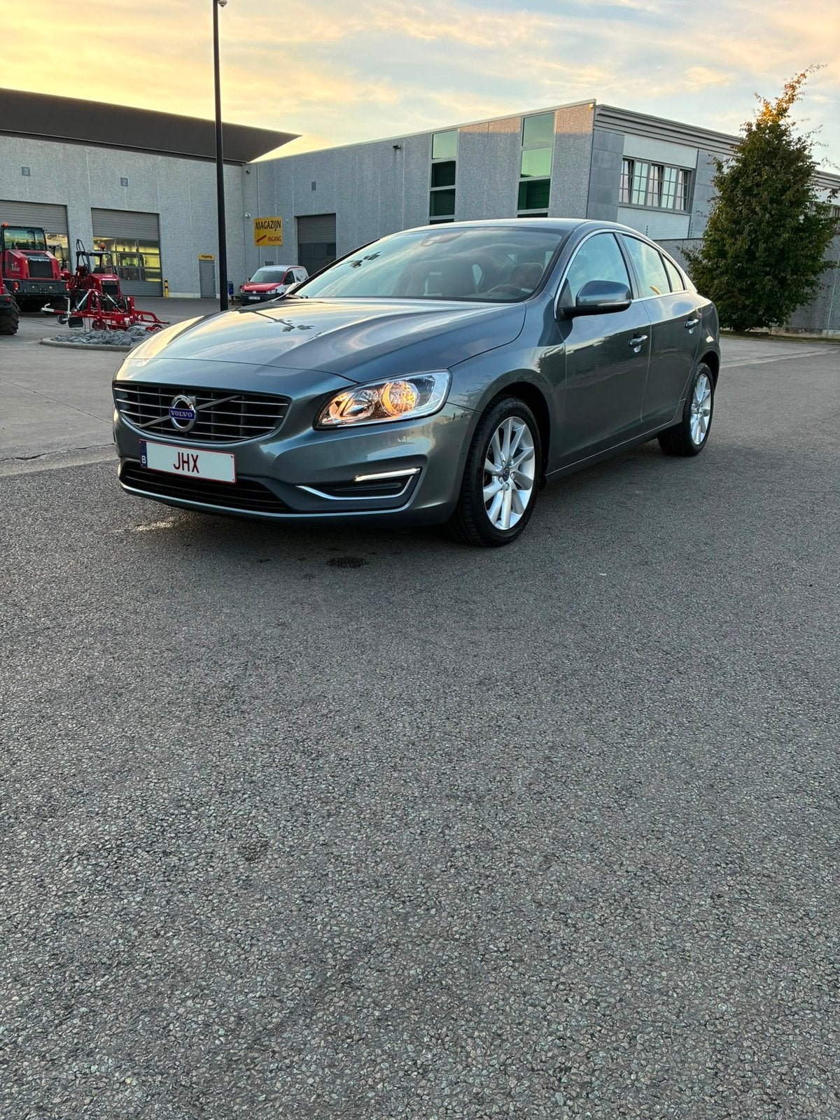 Volvo S60 61 000 km, Autos, Cuir, Argent ou Gris, Boîte manuelle, Noir
