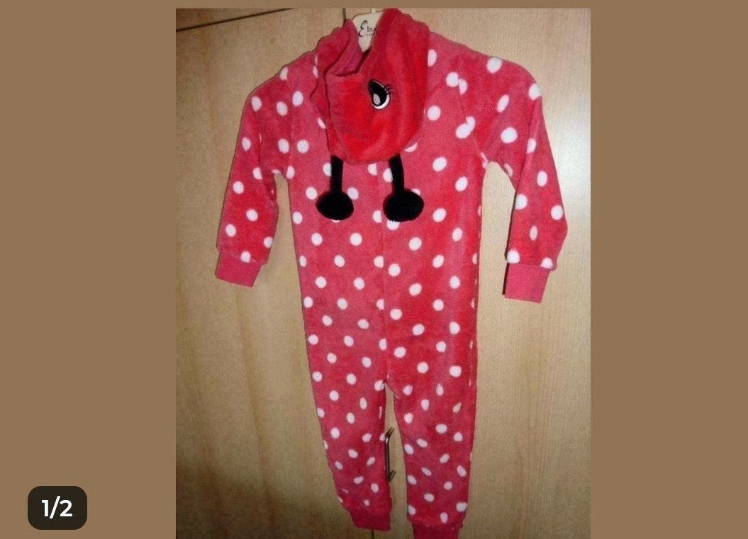 Onesie lieveheersbeestje

Nieuw, nooit gedragen

Maat 104

M, Nacht- of Onderkleding, Meisje, Ophalen of Verzenden, Nieuw