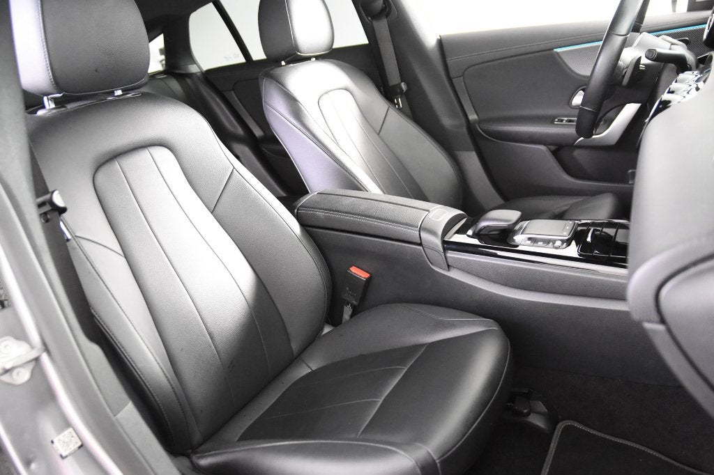 Mercedes-Benz CLA 250 e *1ste Eigenaar*Leer*Ambiente*, Auto's, Mercedes-Benz, Automaat, CLA, Achterwielaandrijving, 4 cilinders