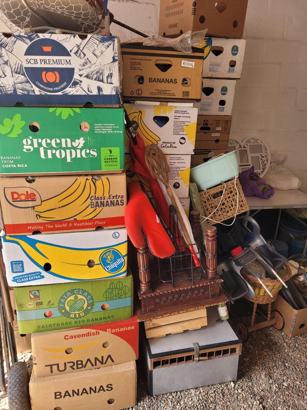 30 rommelmarkt dozen en veel losse spullen, Diversen, Rommelmarktspullen, Ophalen