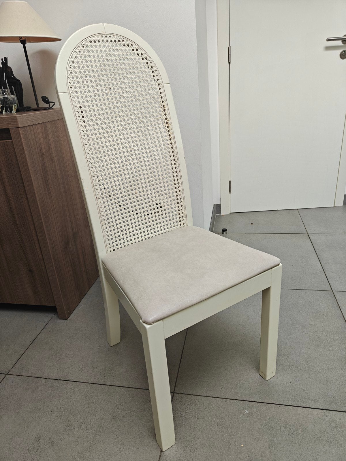 4 stoelen, Ophalen