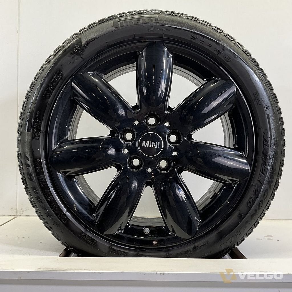 MINI JCW F54 528 STYLING SET VELGEN + WINTERBANDEN 17 INCH, Auto-onderdelen, Gebruikt, -, -, Banden en Velgen