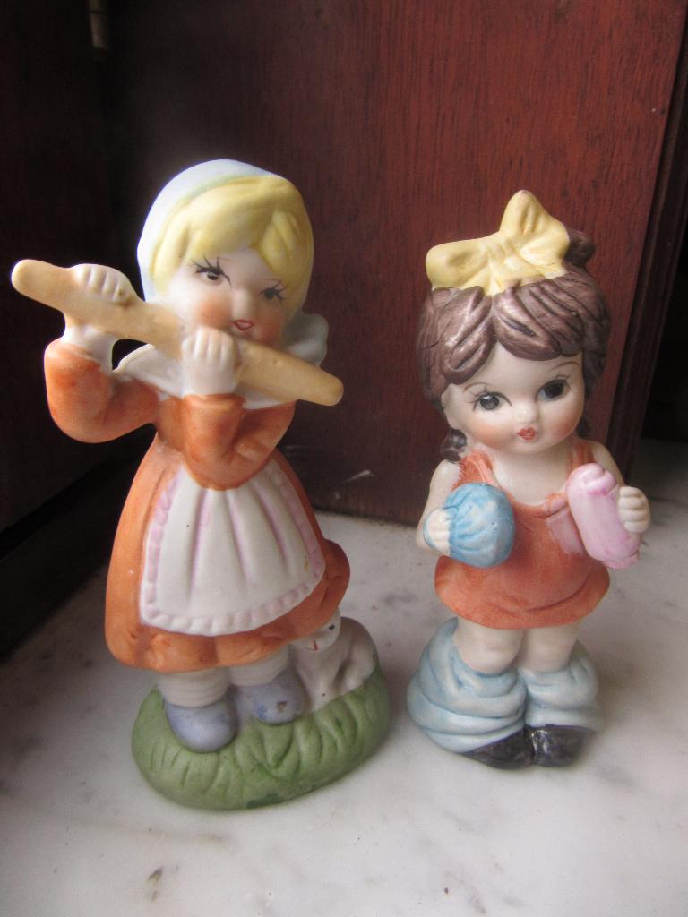 Decoratieve beeldjes in biscuit porselein, Ophalen of Verzenden