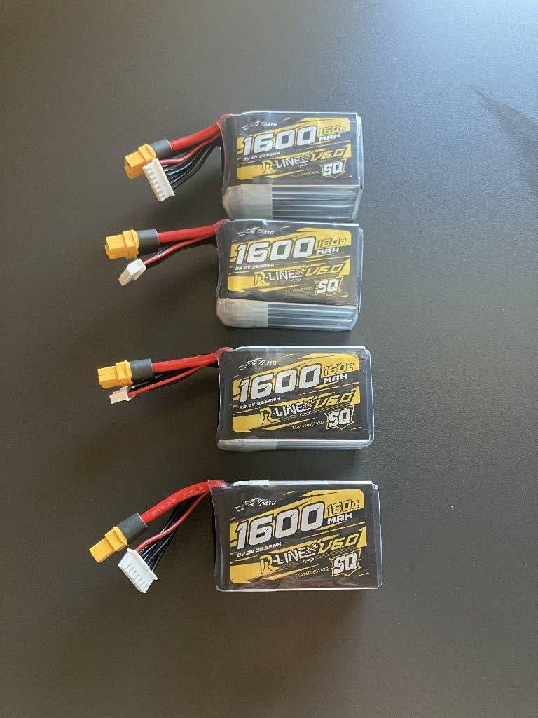 4 stuks Tattu R-Line V6 lipo 6s 1600mAh SQ, Hobby en Vrije tijd, Modelbouw | Radiografisch | Helikopters en Quadcopters, Ophalen of Verzenden