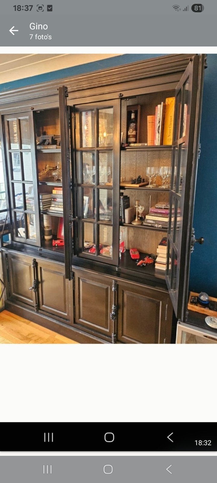 Meuble buffet, table à manger, quatre chaises. Beau bois fon, Enlèvement