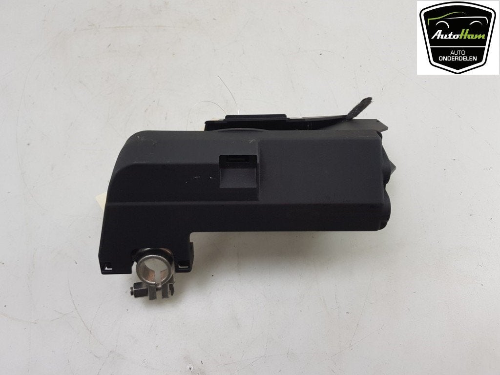 BOITIER FUSIBLES A4 Avant (B9) (|8W0915459E|8W0915459|), Autos : Pièces & Accessoires, Auto-Union-Straße  1,
85057  Ingolstadt, DE