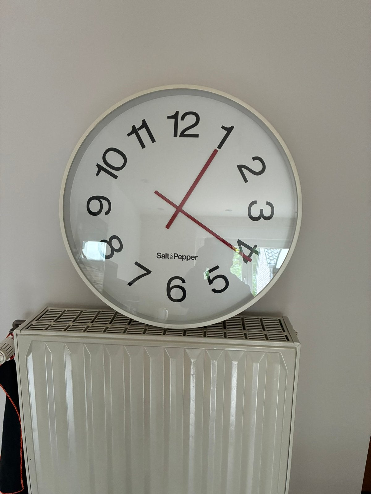 Grote wandklok S&P, Huis en Inrichting, Ophalen, Zo goed als nieuw, Wit, Wandklok
