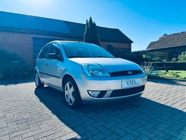 Ford Fiesta 1.4 Benzine * Trekhaak * Airco * Garantie, Auto's, Stof, Elektrische ramen, Zwart, 4 cilinders