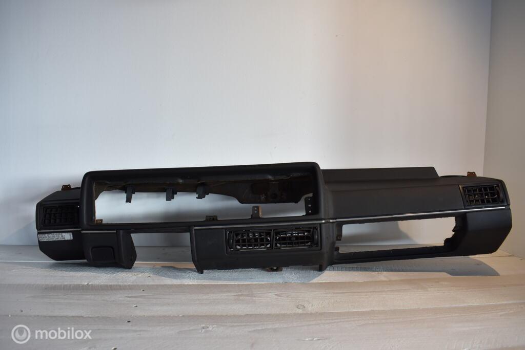 USA Dashboard Volkswagen Golf II ('83-'92), Auto-onderdelen, Gebruikt, Volkswagen, Ophalen of Verzenden, Volkswagen