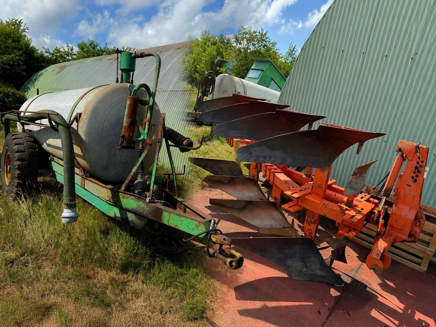Grote 4 schaar ploeg en water/mest ton, Zakelijke goederen, Landbouw | Werktuigen, Ophalen