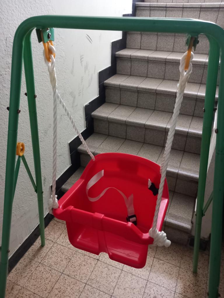 Peuterschommel met staander, Kinderen en Baby's, Speelgoed | Buiten | Speeltoestellen, Ophalen