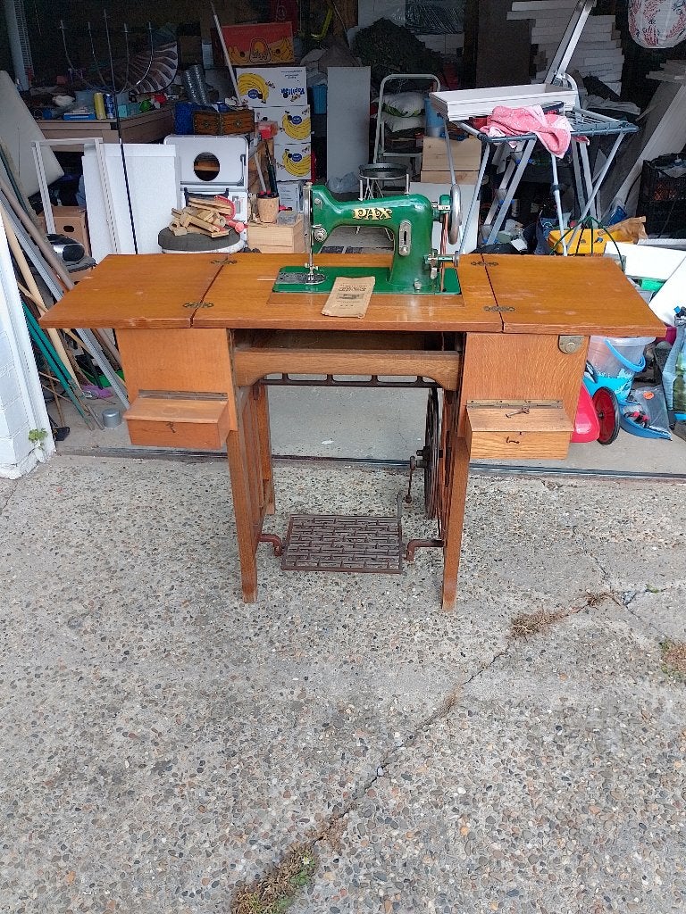 Naaimachine op inklapbare tafel, Naoorlogs functioneel, 25 à 50 cm, 50 à 100 cm, Enlèvement