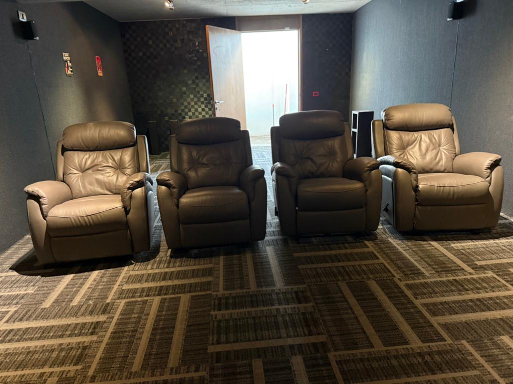 4 Fauteuils de cinéma ajustable en cuir, Maison & Meubles, Canapés | Coins salons complets, Comme neuf, Cuir, Enlèvement