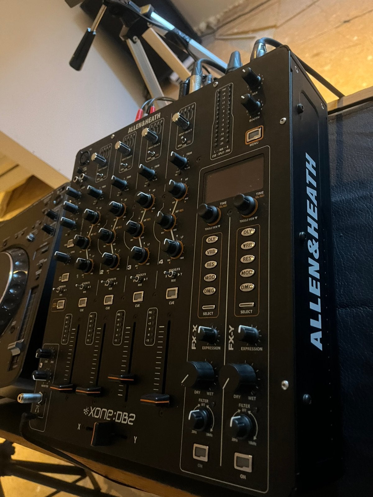 Allen & Heath Xone Db2, Muziek en Instrumenten, Ophalen of Verzenden, Zo goed als nieuw