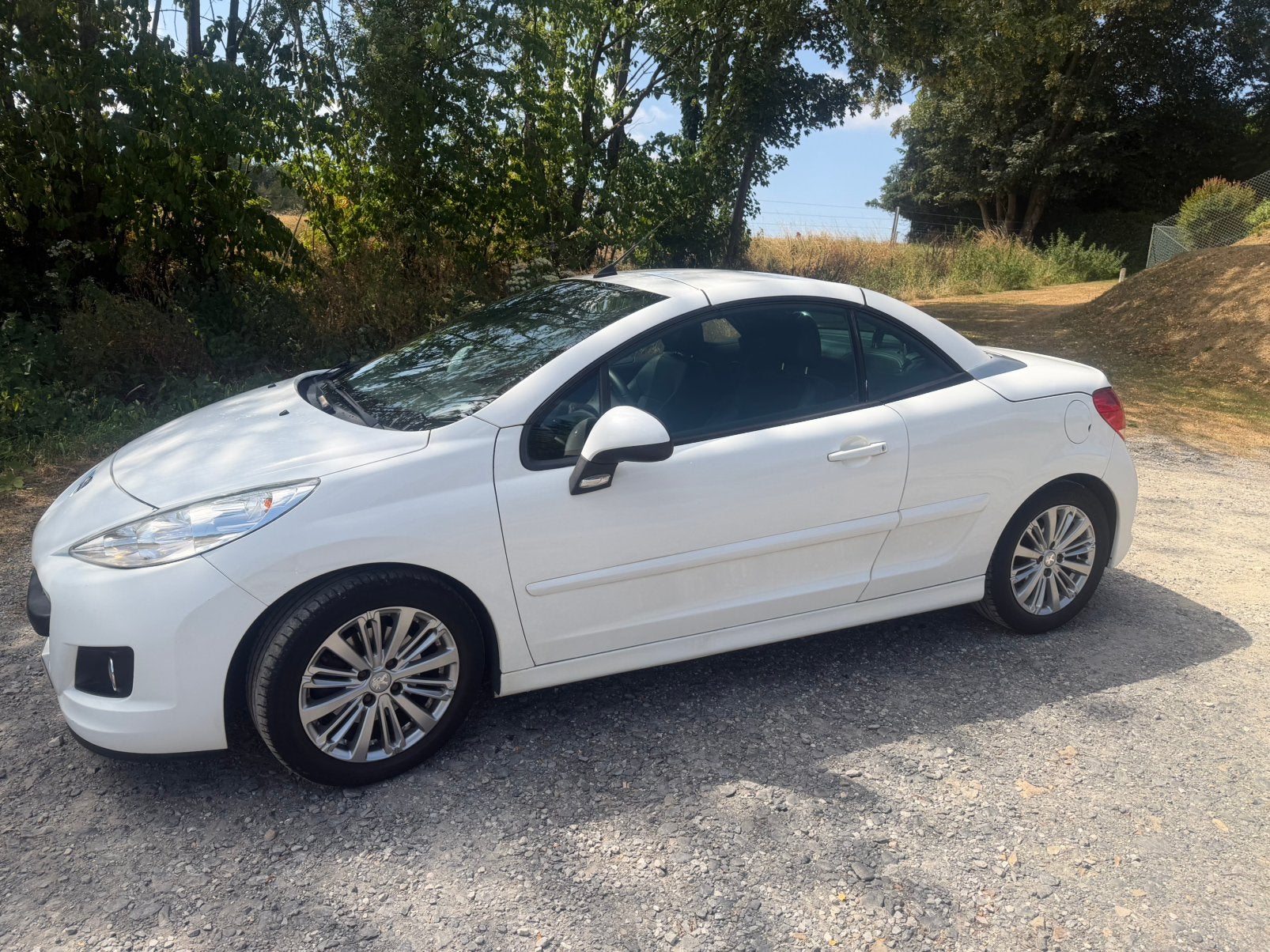 Peugeot 207 cc annee 2014, Autos, Peugeot, Particulier, ABS, Airbags, Air conditionné, Apple Carplay, Climatisation automatique