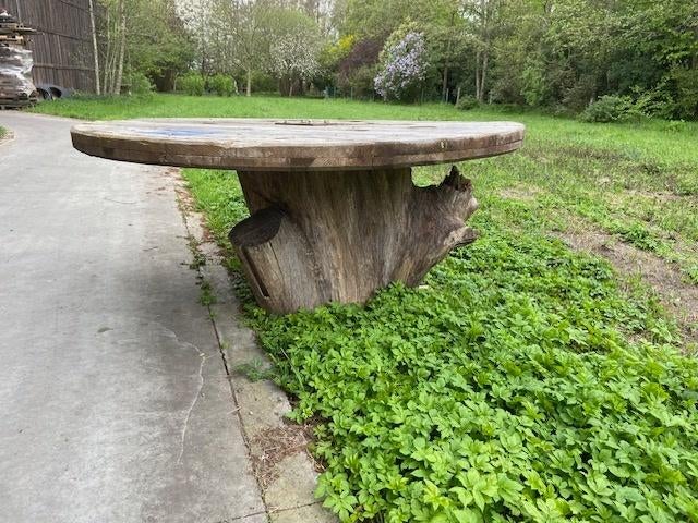 TABLE DE JARDIN, BOIS MASSIF, BASE EN CHÊNE, Enlèvement, Utilisé, Rond, Bois