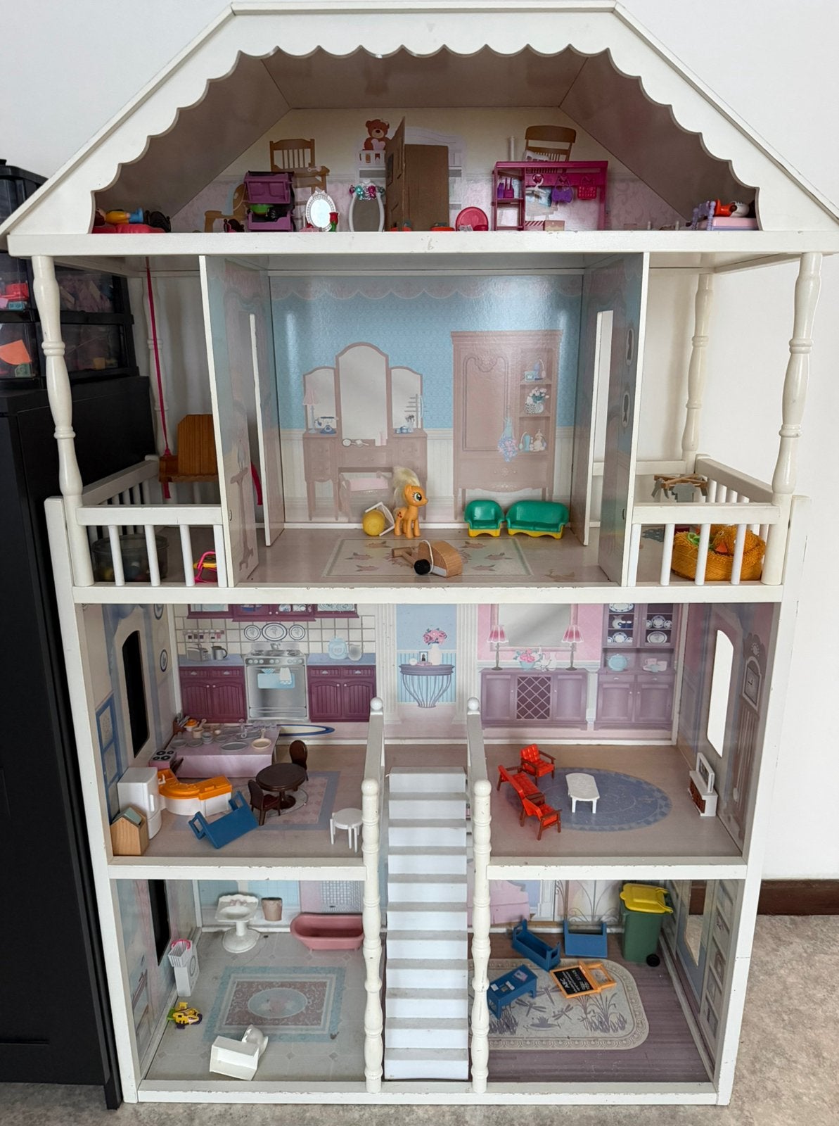 Hout Poppenhuis, Kinderen en Baby's, Ophalen, Zo goed als nieuw, Poppenhuis