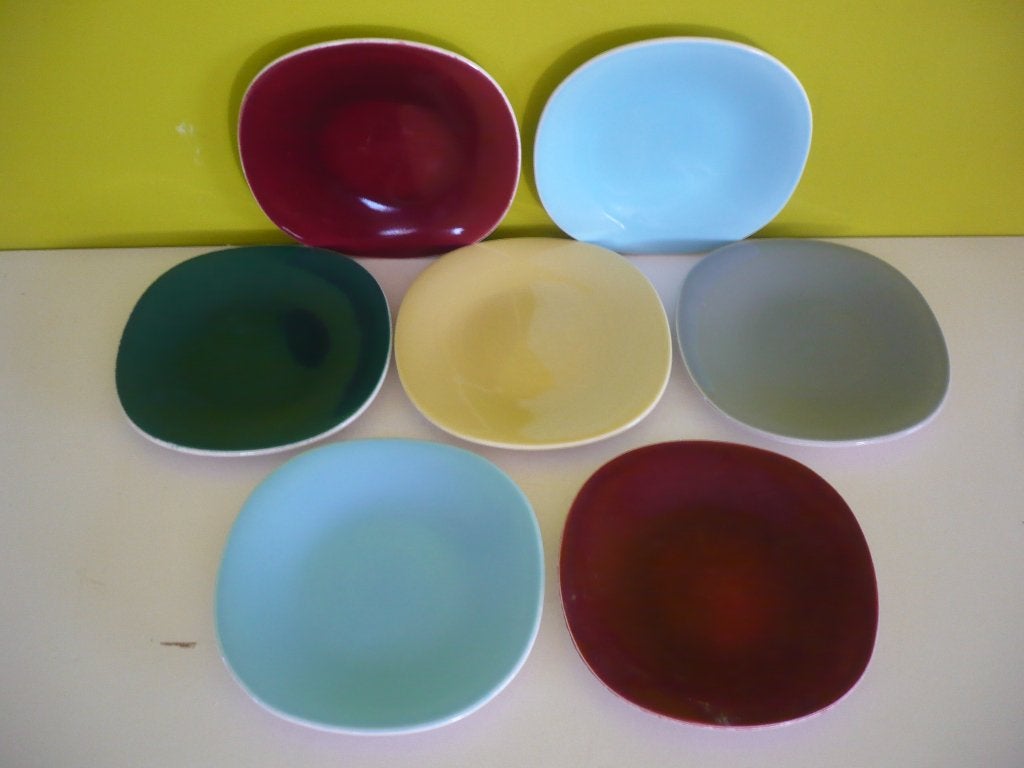7 vintage fifties pastel bordjes, ondertassen Boch Seduction, Antiek en Kunst, Antiek | Servies los, Ophalen of Verzenden