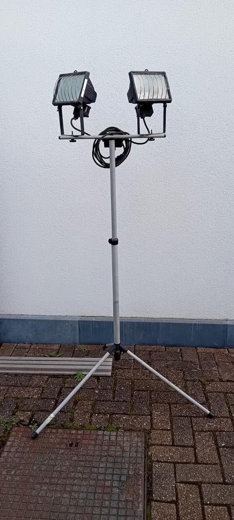 Bouwlamp met verstelbaar statief, Doe-het-zelf en Bouw, Ophalen