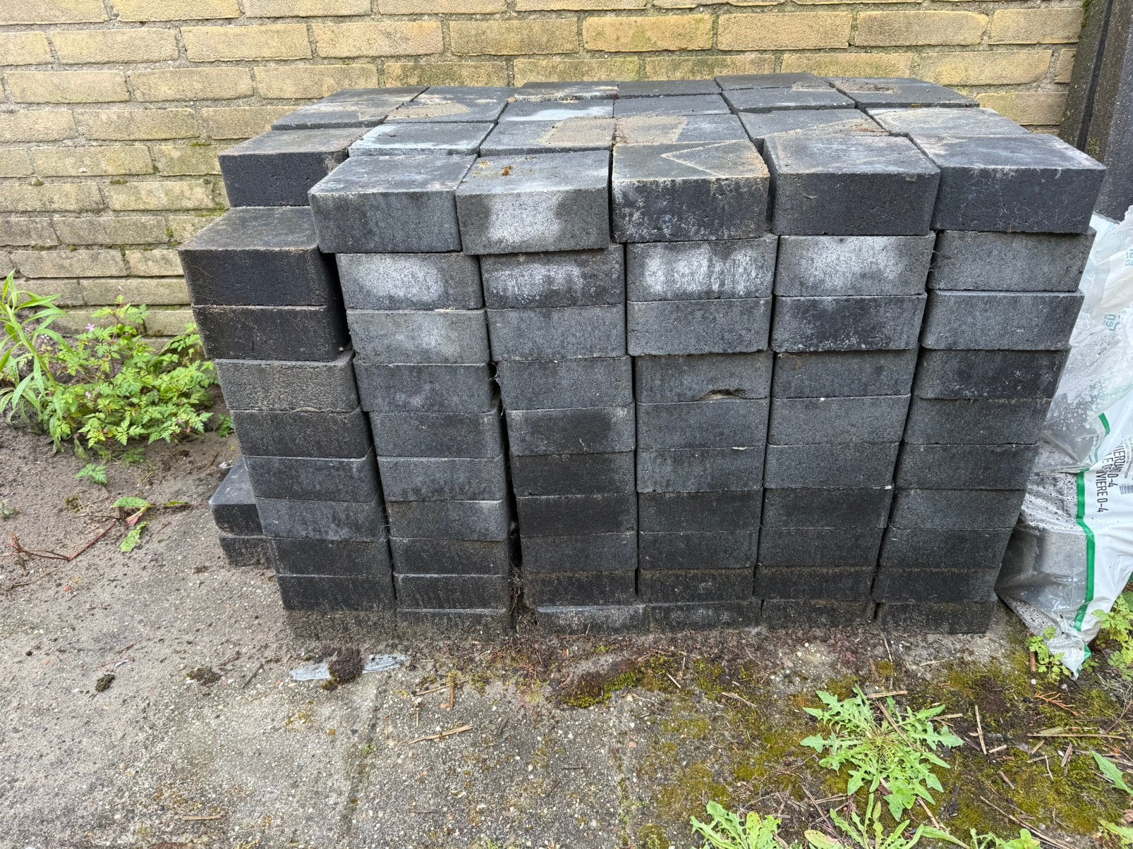 Blauwe steen tegels 15x15cm 240 stuks, Tuin en Terras, Ophalen, Zo goed als nieuw, Natuursteen, Klinkers