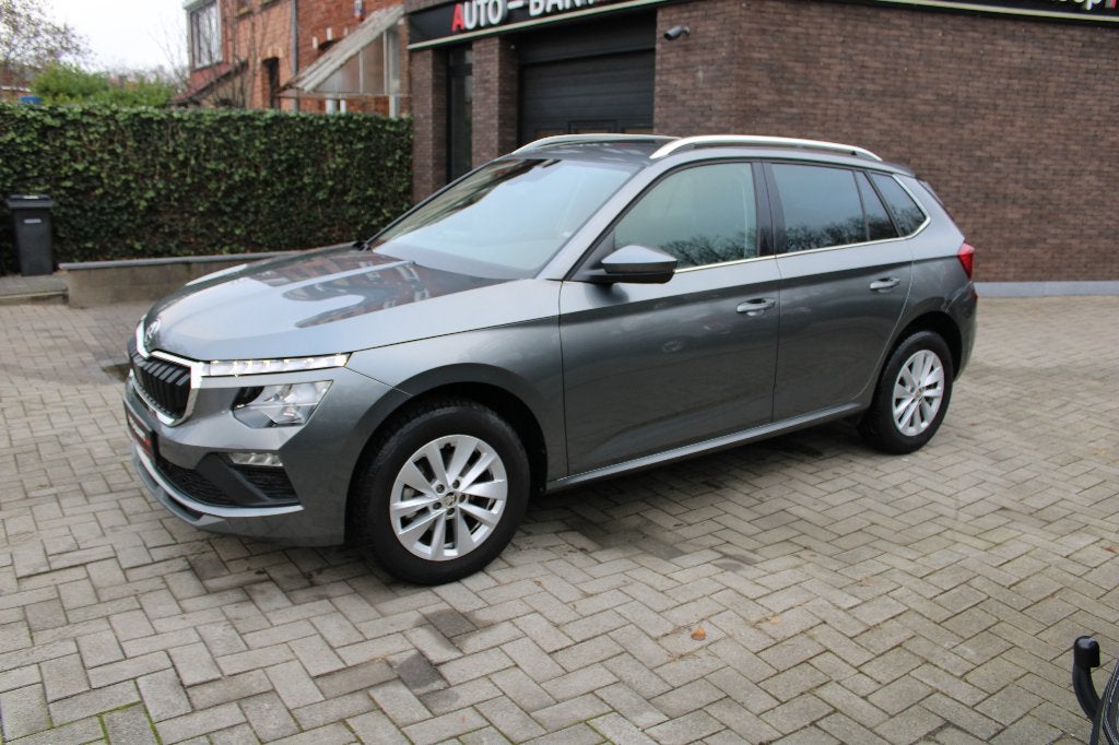 Skoda Kamic 1.0 tsi bj 2024 Carplay/Camera/1 jaar garantie, Voorwielaandrijving, Stof, Karoq, Bedrijf