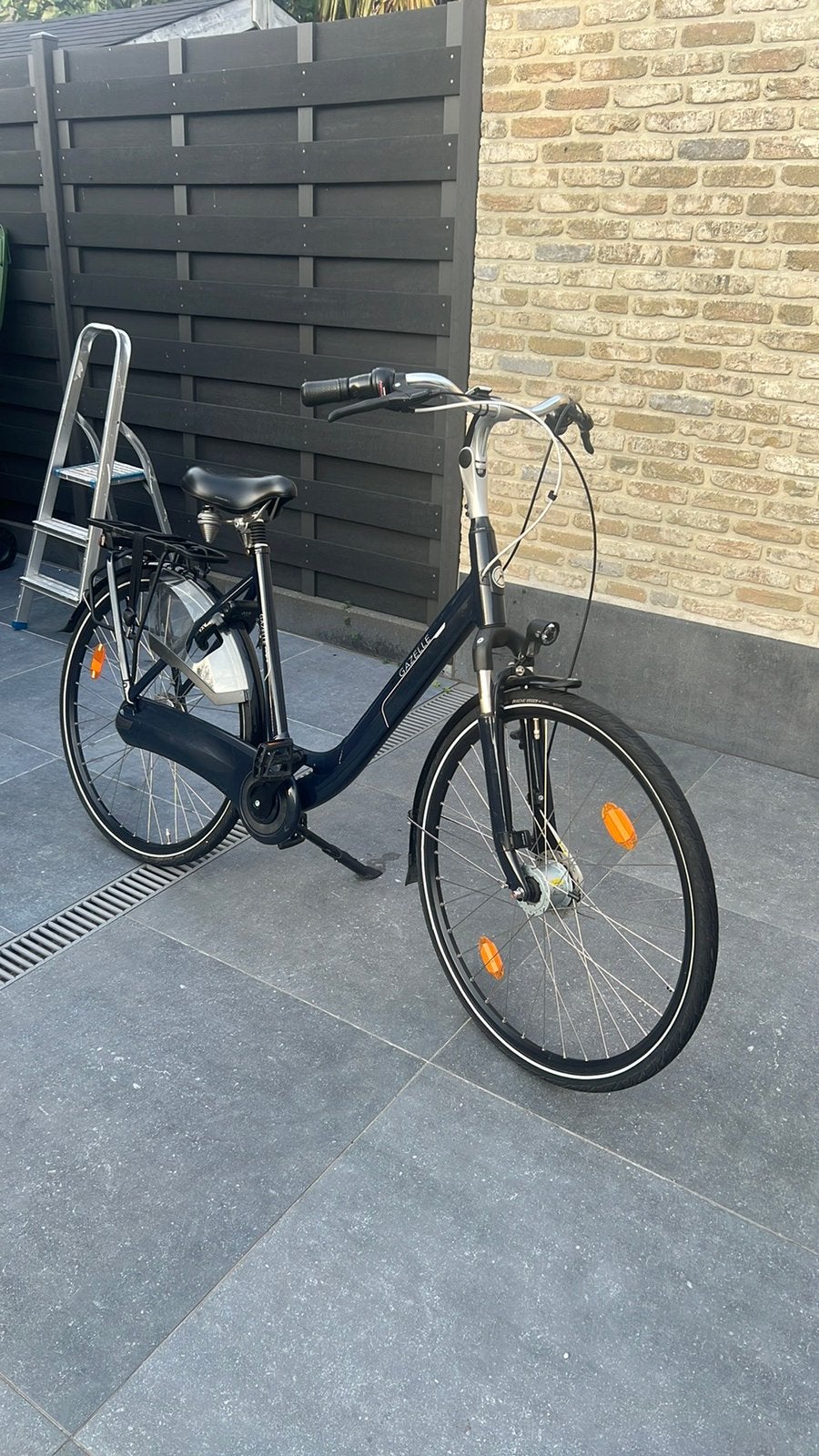 Dames fiets  vanaf 300€, Fietsen en Brommers, Fietsen | Dames | Damesfietsen, Ophalen, Zo goed als nieuw