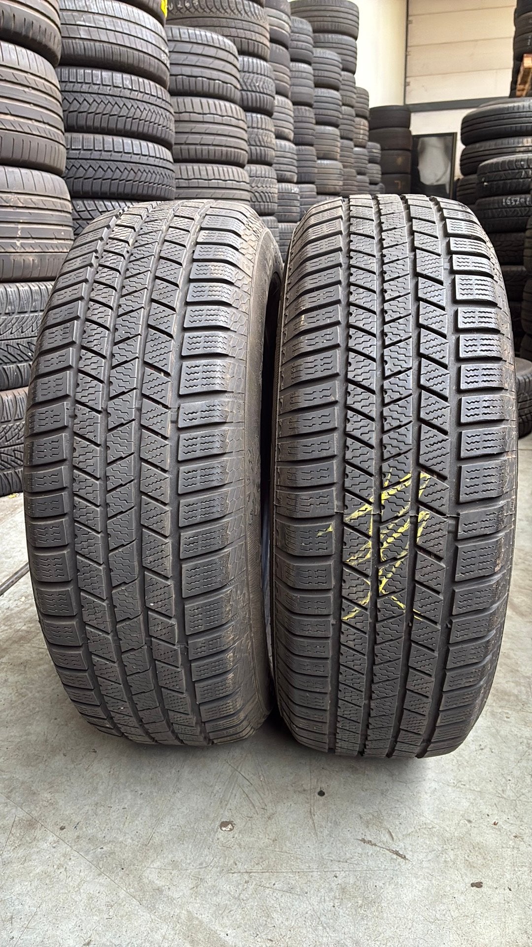 Pneus d'hiver 2156516 215/65/16 215/65R16marque Continental, Enlèvement