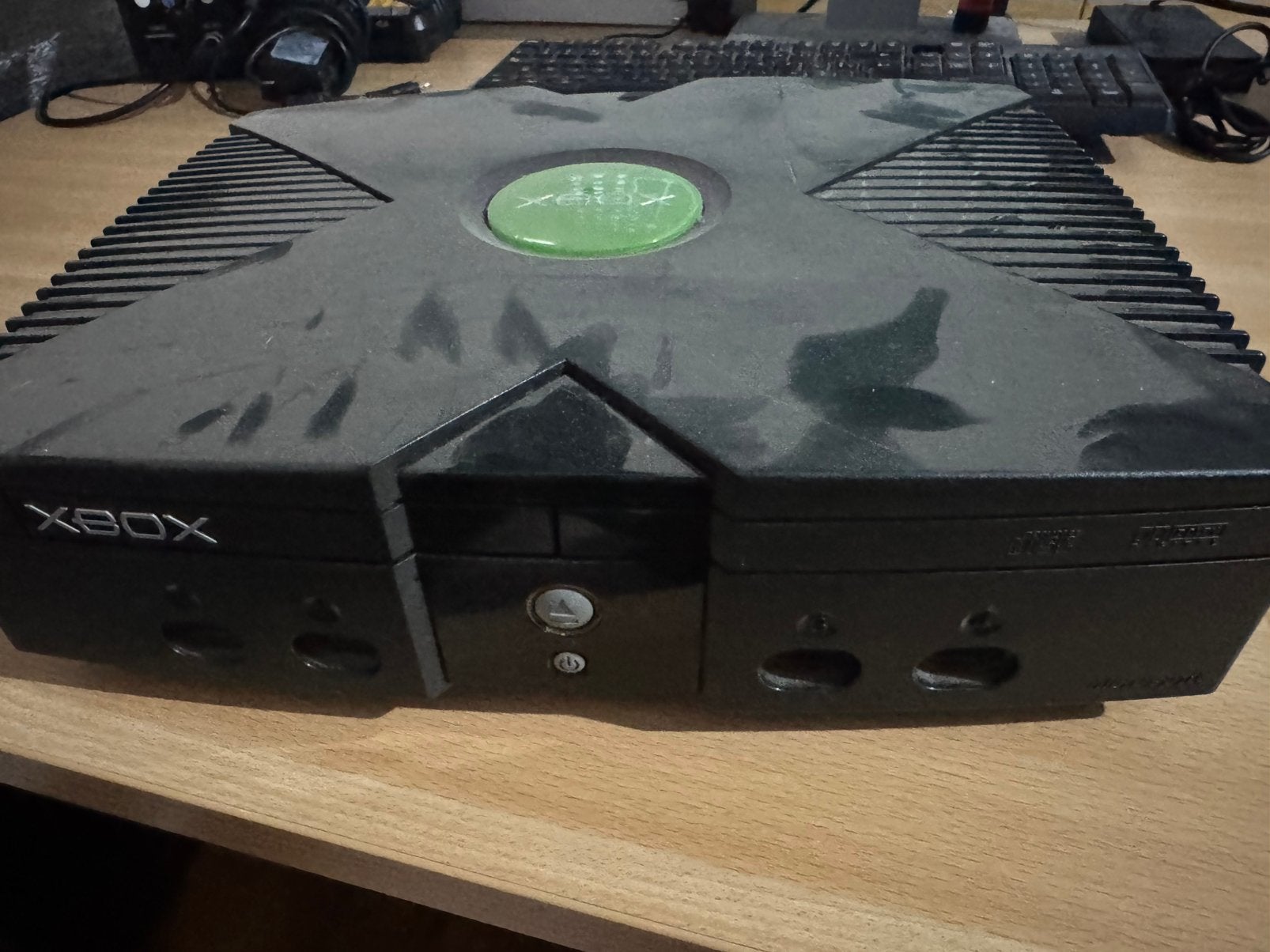 Oude XBOX tekoop werkt, Games en Spelcomputers, Spelcomputers | Xbox Original, Ophalen of Verzenden, Zo goed als nieuw