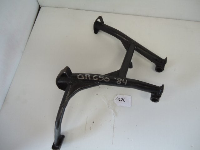 GR650 1983 - 1989 Suzuki Middenbok D1-19432