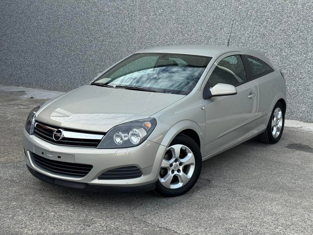 Opel Astra GTC 1.7D 101PK Airco - 69.000KM - Cruise Control!, Auto's, Voorwielaandrijving, Stof, Zwart, 4 cilinders